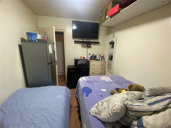 2 Bedroom Property for Sale in Maitland Western Cape